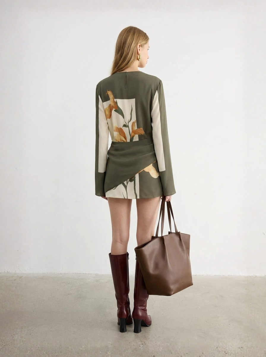 Květinové Asymetrické Mini Koktejlové Šaty Pro Večer