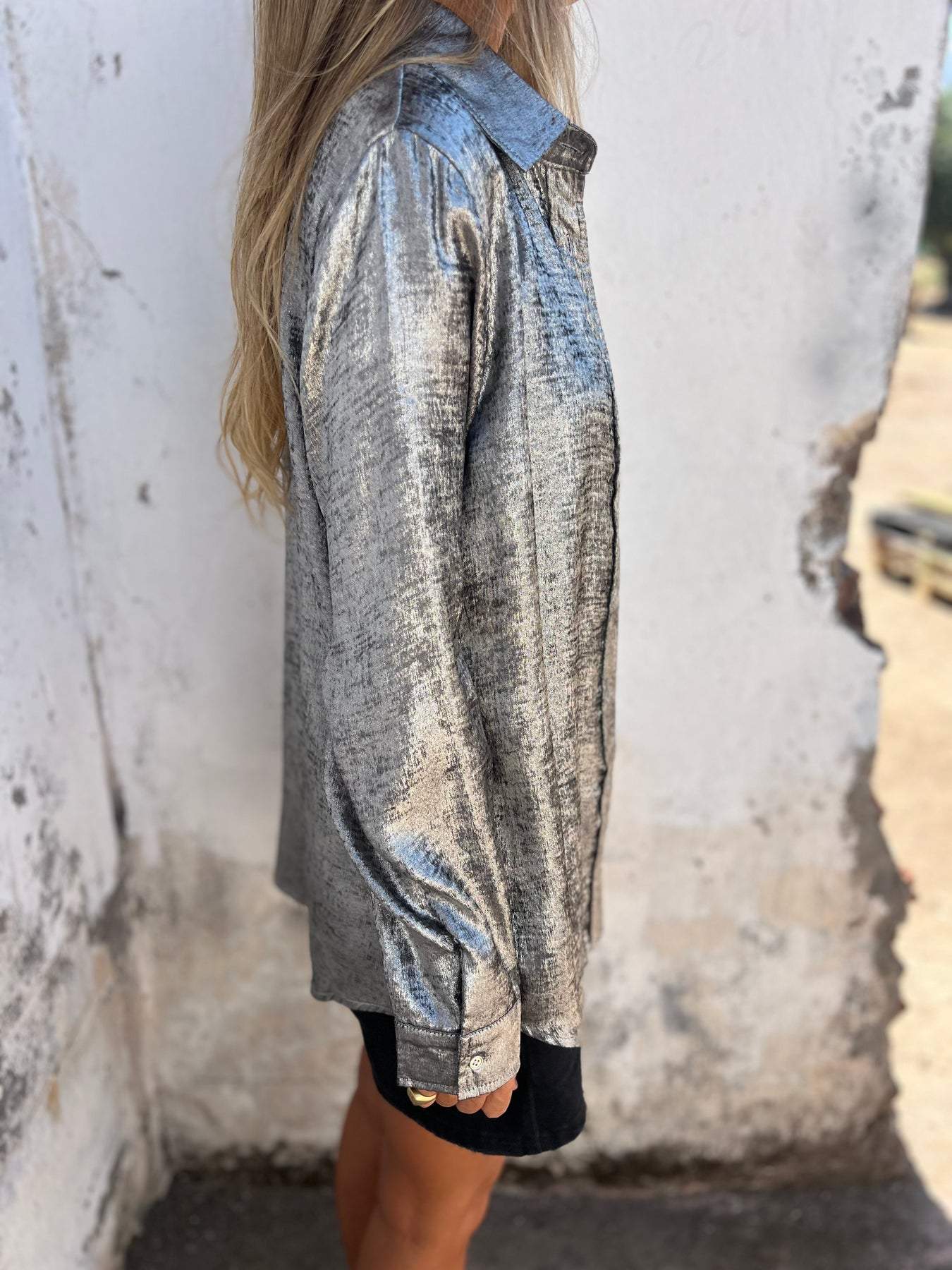 Nova Metalická Blůza Nápadná Lesklá Moderní Střih Pro Příležitosti