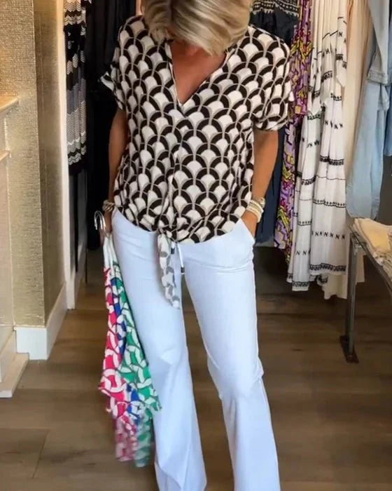 Nova Tisknutá Blůza S Lehkým Materiálem A Volnou Siluetou